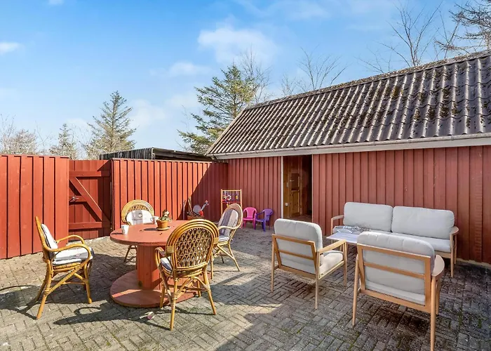 4 Bedroom Pet Friendly In Logstor