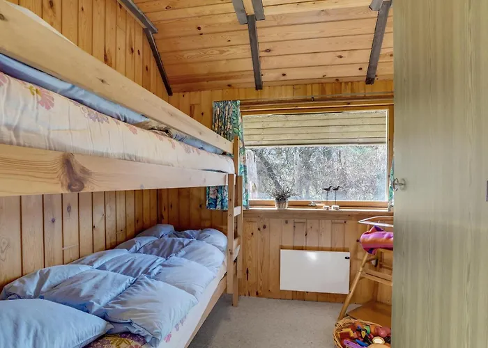 4 Bedroom Pet Friendly In * Logstor